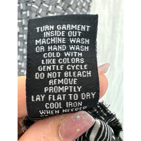 Zac & Rachel Women Blouse XL Black Geometric Print Asymmetric Modern Mixed Media - Picture 5 of 9